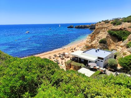 Praia Coelha, Arrifes Coastline